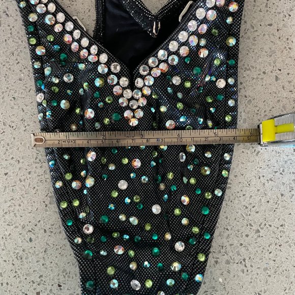 NPC Figure Competition Suit - Shiny Emerald, Black with Clear Swarovski Crystals - Picture 3 of 4